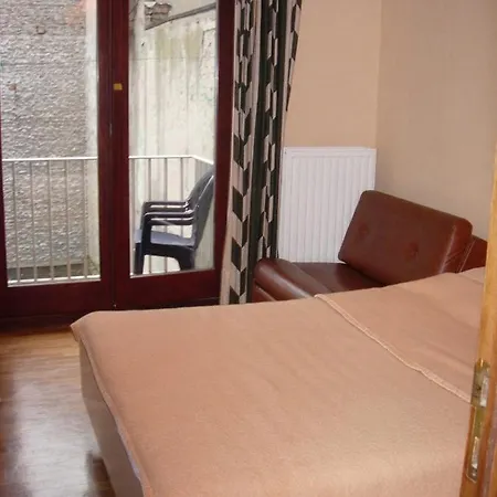 Ruim Appartement, Frontaal Zeezicht, 2 Slaapkamers, Prive Parking Mogelijk * Blankenberge