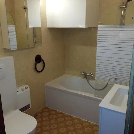 Ruim Appartement, Frontaal Zeezicht, 2 Slaapkamers, Prive Parking Mogelijk Apartament Blankenberge