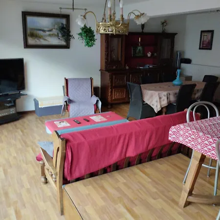 Ruim Appartement, Frontaal Zeezicht, 2 Slaapkamers, Prive Parking Mogelijk * Blankenberge