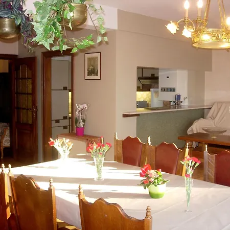 Ruim Appartement, Frontaal Zeezicht, 2 Slaapkamers, Prive Parking Mogelijk Blankenberge