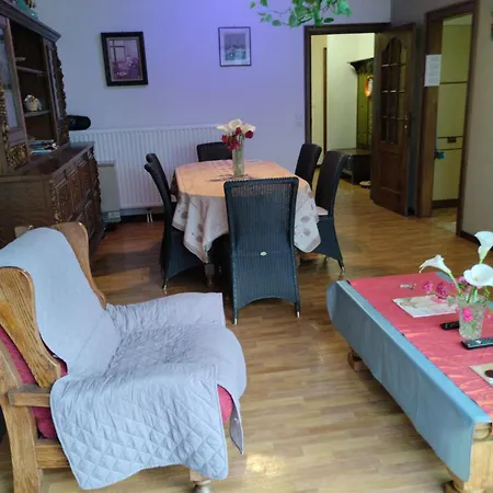 Ruim Appartement, Frontaal Zeezicht, 2 Slaapkamers, Prive Parking Mogelijk Apartamento