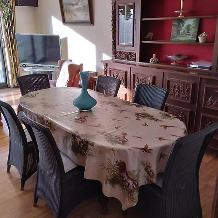 Ruim Appartement, Frontaal Zeezicht, 2 Slaapkamers, Prive Parking Mogelijk Apartamento Blankenberge