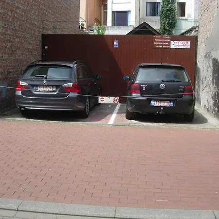 Ruim Appartement, Frontaal Zeezicht, 2 Slaapkamers, Prive Parking Mogelijk * Blankenberge